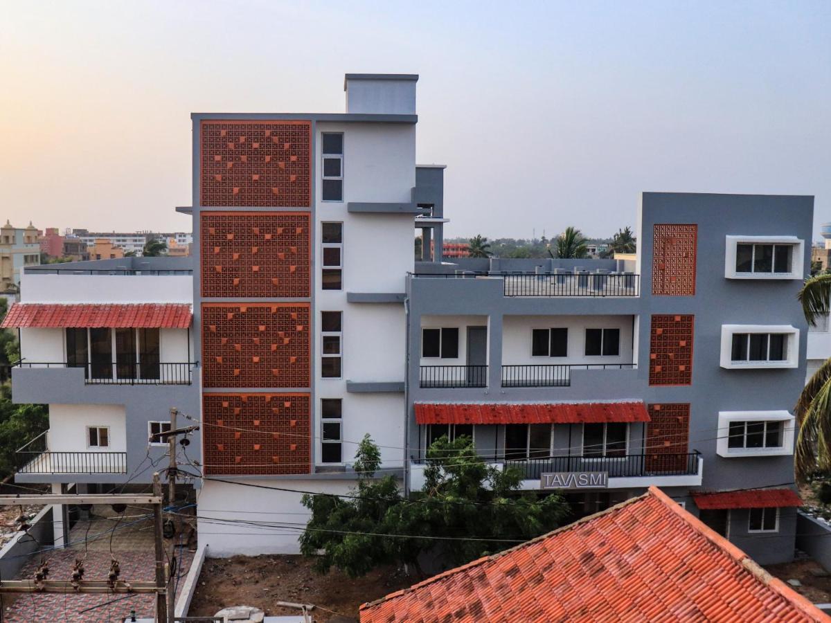 Tavasmi Hostel Puri Bagian luar foto